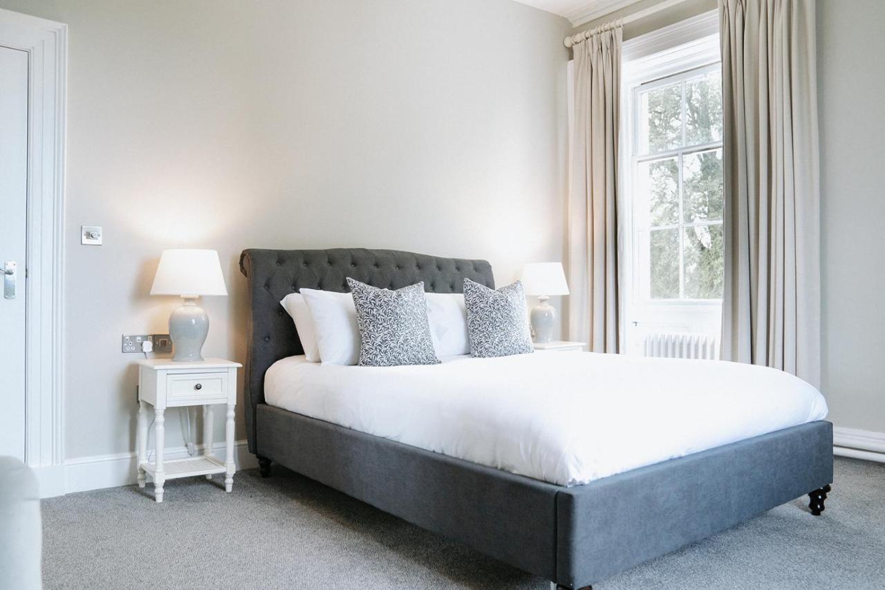Highfield Hall 몰드 외부 사진